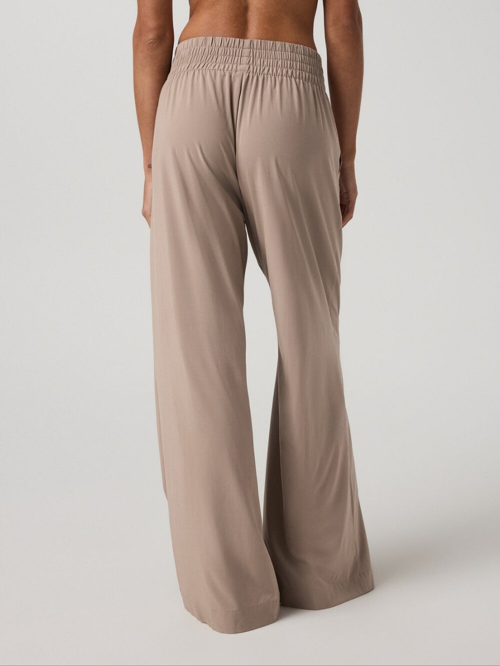 Vuori Villa Wideleg Goldenrod Gorpcore Athleisure Pants Womens NWT Sz Small - Picture 3 of 17